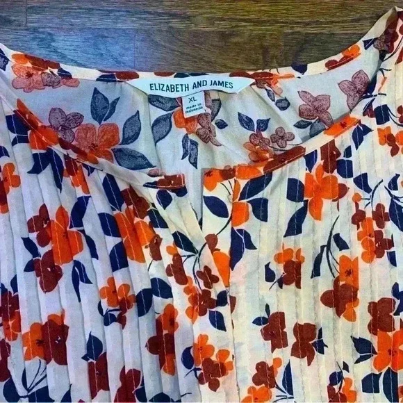 Elizabeth & James Long Sleeves Floral Blouse Size XL - Picture 3 of 8